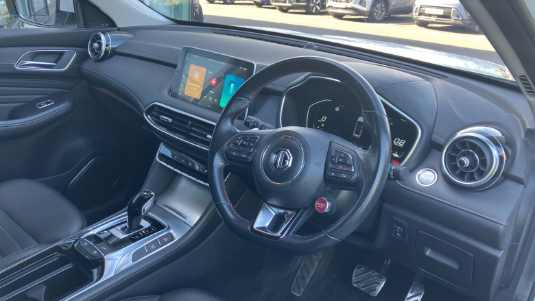 MG HS 1.5 T-GDI Trophy 5dr DCT Petrol Hatchback